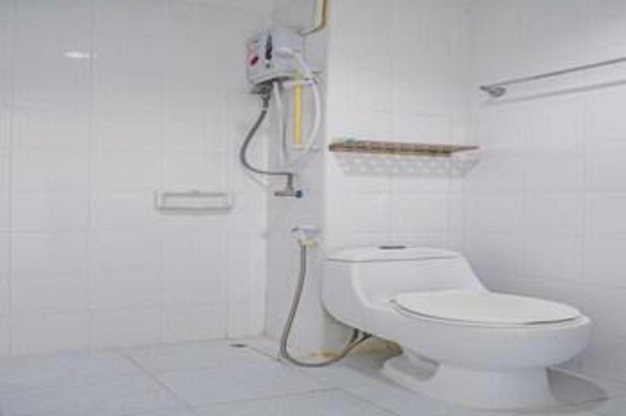 Super Oyo 498 Ladawan Villa Bangkok Dış mekan fotoğraf