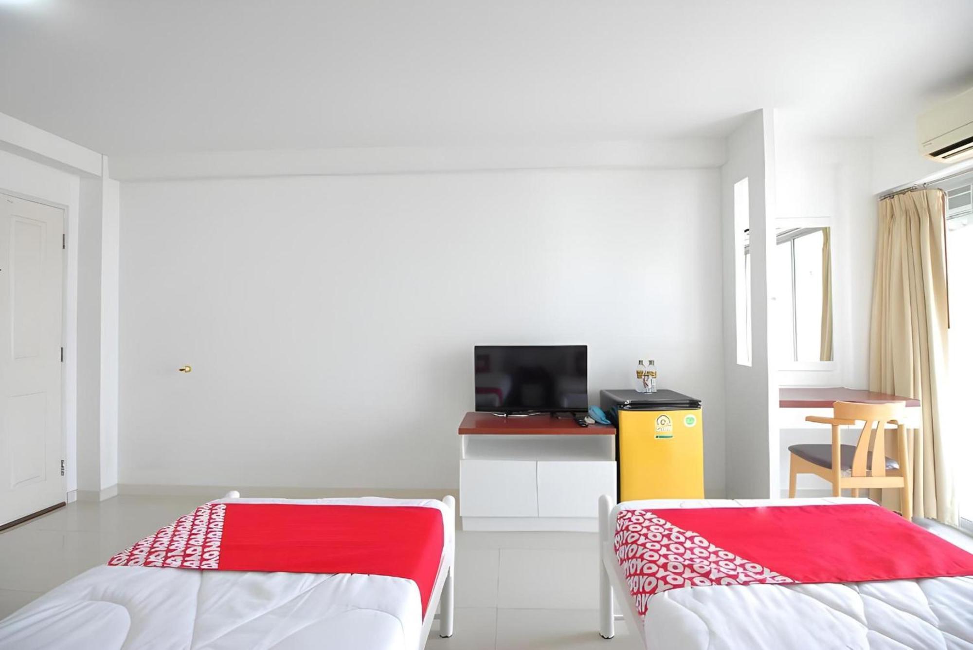 Super Oyo 498 Ladawan Villa Bangkok Dış mekan fotoğraf