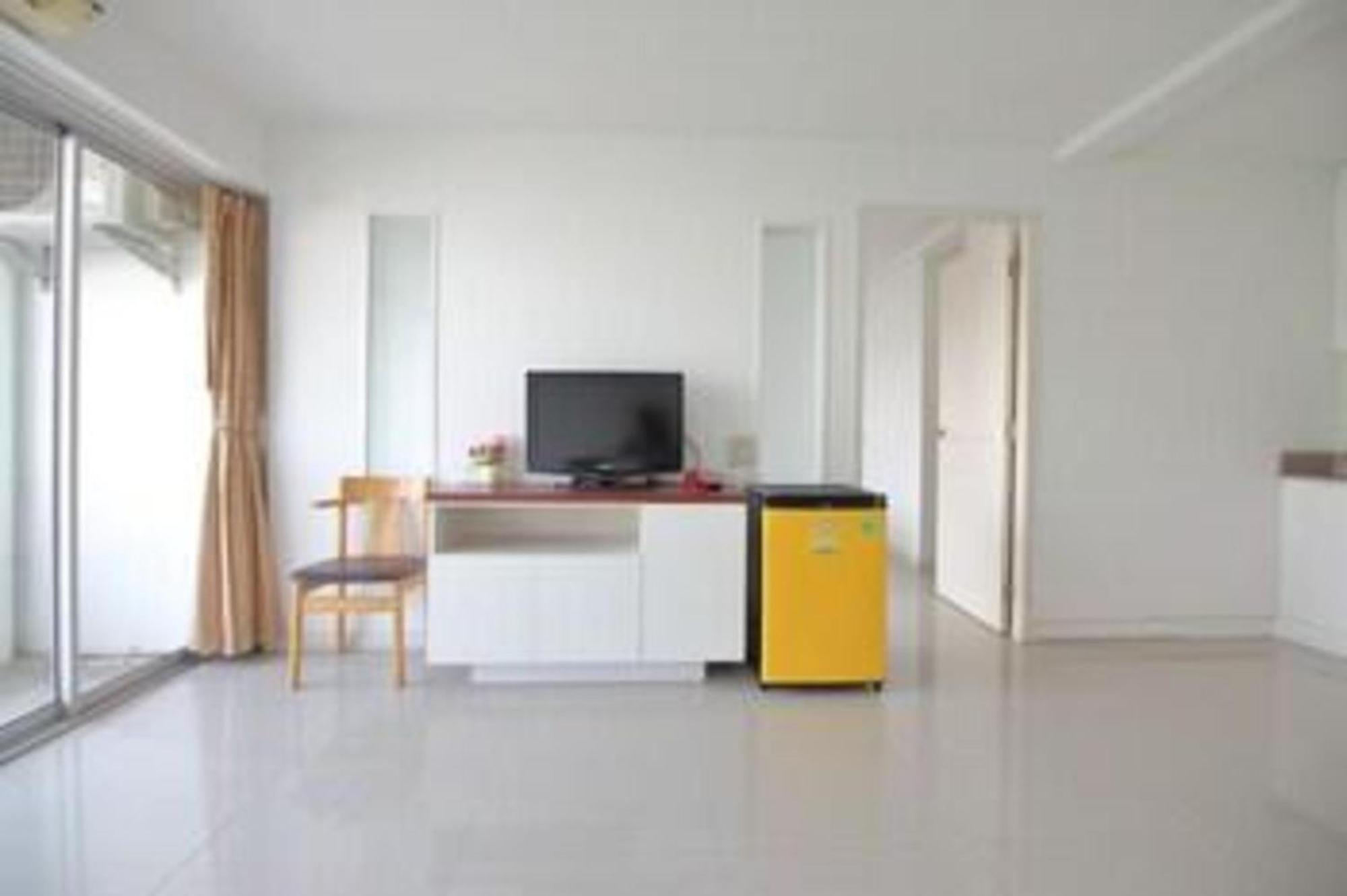 Super Oyo 498 Ladawan Villa Bangkok Dış mekan fotoğraf