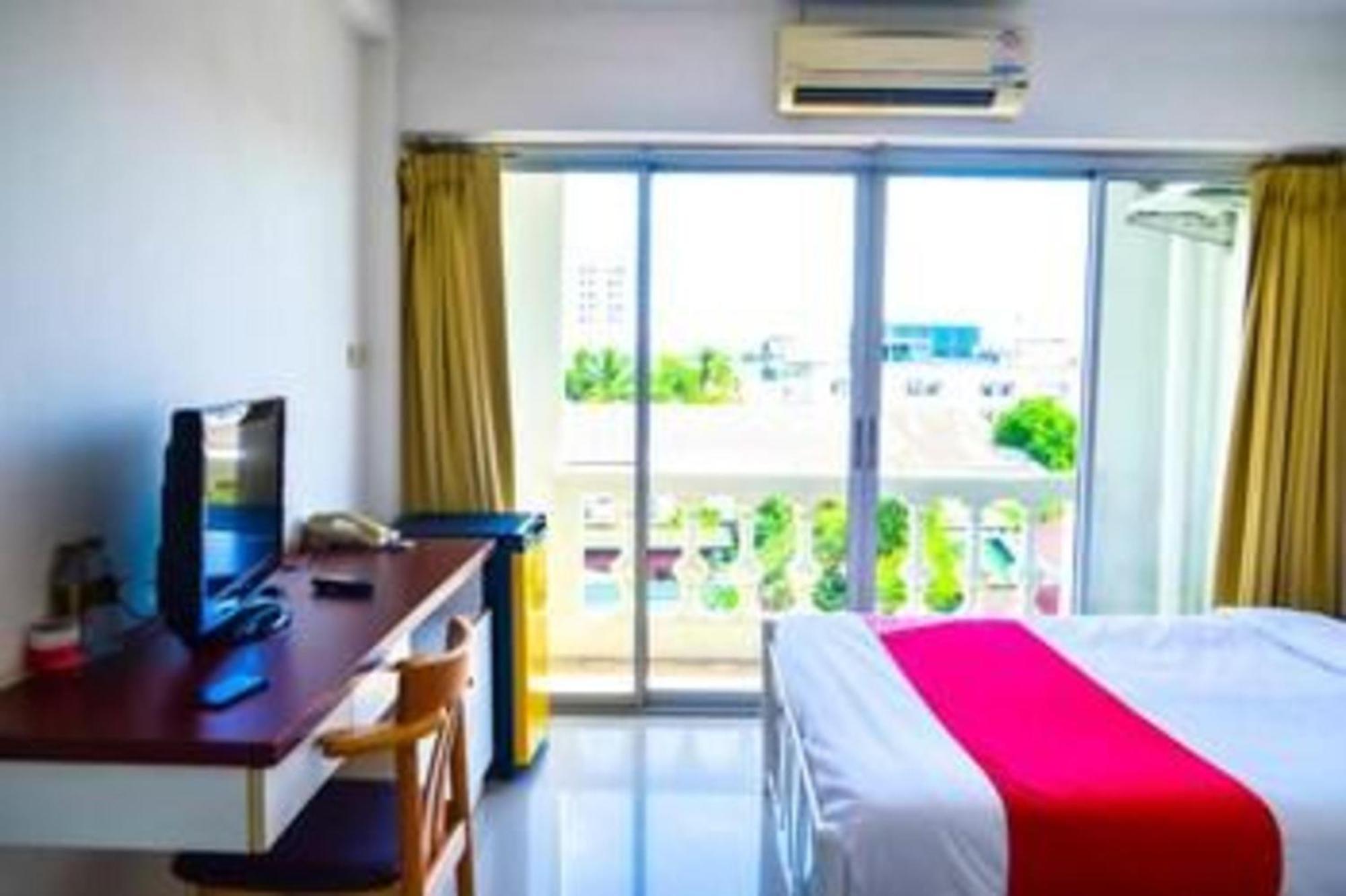 Super Oyo 498 Ladawan Villa Bangkok Dış mekan fotoğraf