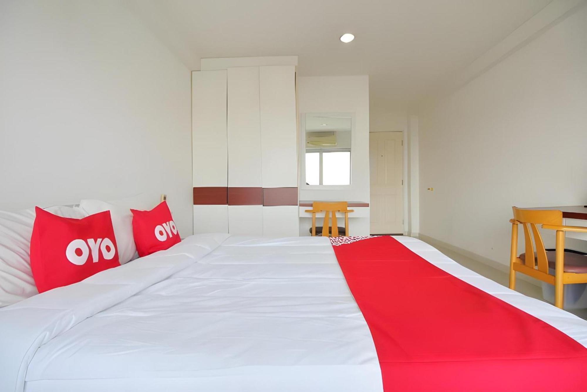 Super Oyo 498 Ladawan Villa Bangkok Dış mekan fotoğraf