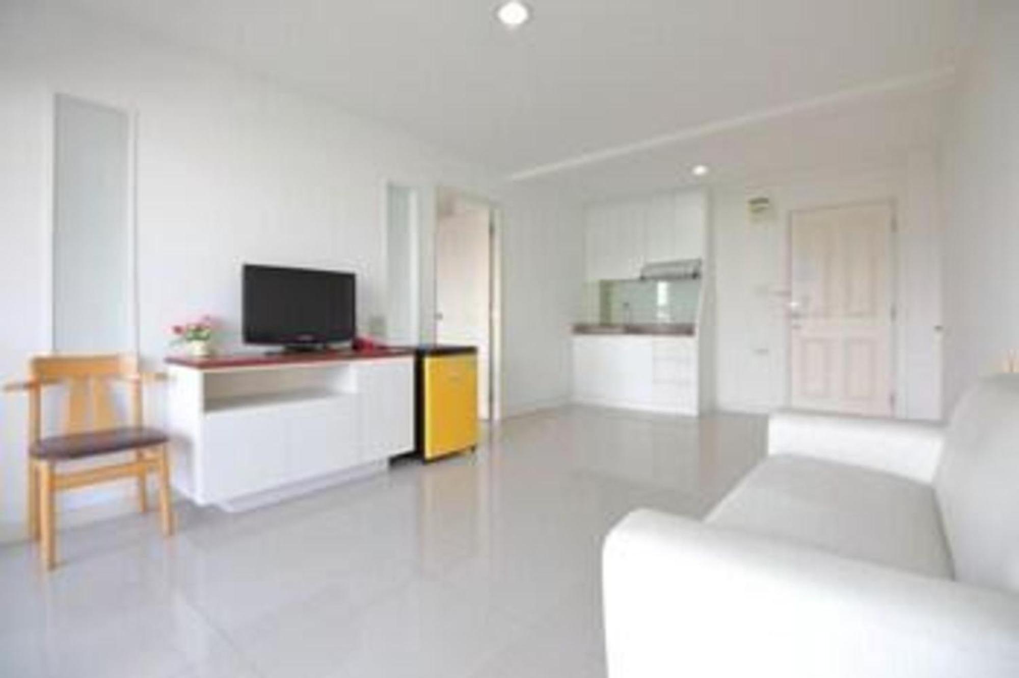 Super Oyo 498 Ladawan Villa Bangkok Dış mekan fotoğraf